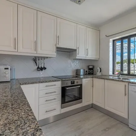 Balaia & Golf Village 364