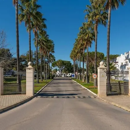 Balaia & Golf Village 364 דירה *